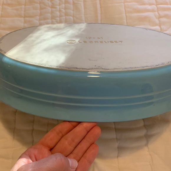 Le Creuset Heritage Stoneware Oval Casserole Dish in Light Blue - Picture 8 of 8